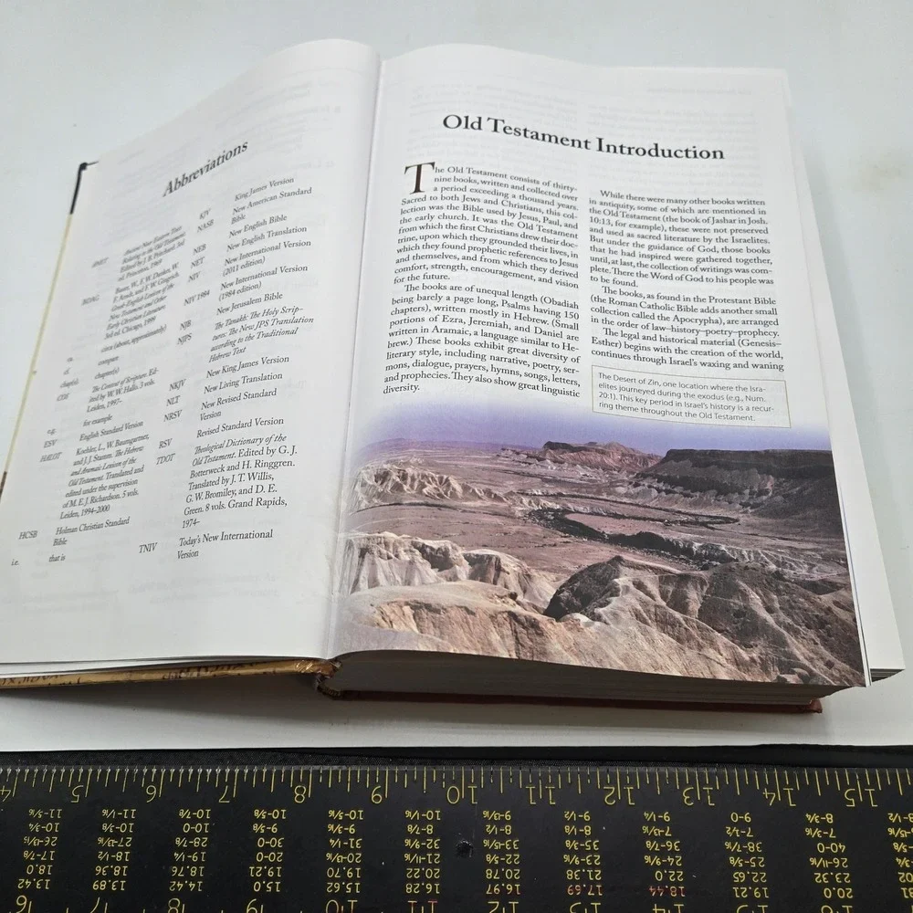 THE BAKER ILLUSTRATED BIBLE COMMENTARY By Gary‎ M. Burge & Andrew E. Hill VG